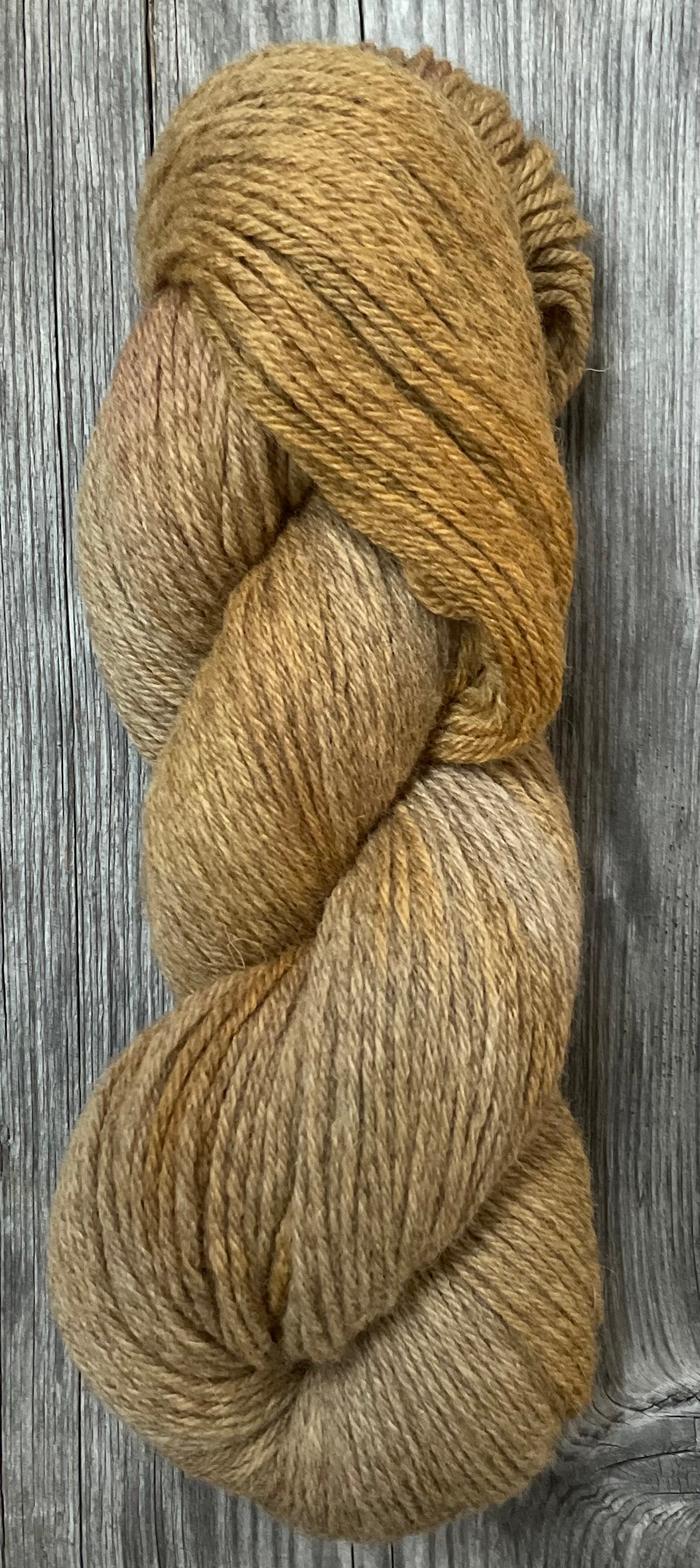Handgefärbte Merino Schafwolle aus Arles und Portugal "Bäuerlich schön"