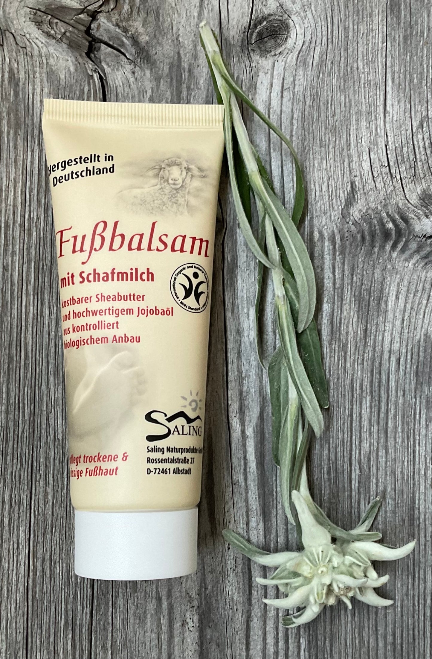 Schafmilch Fußbalsam von der Firma Saling