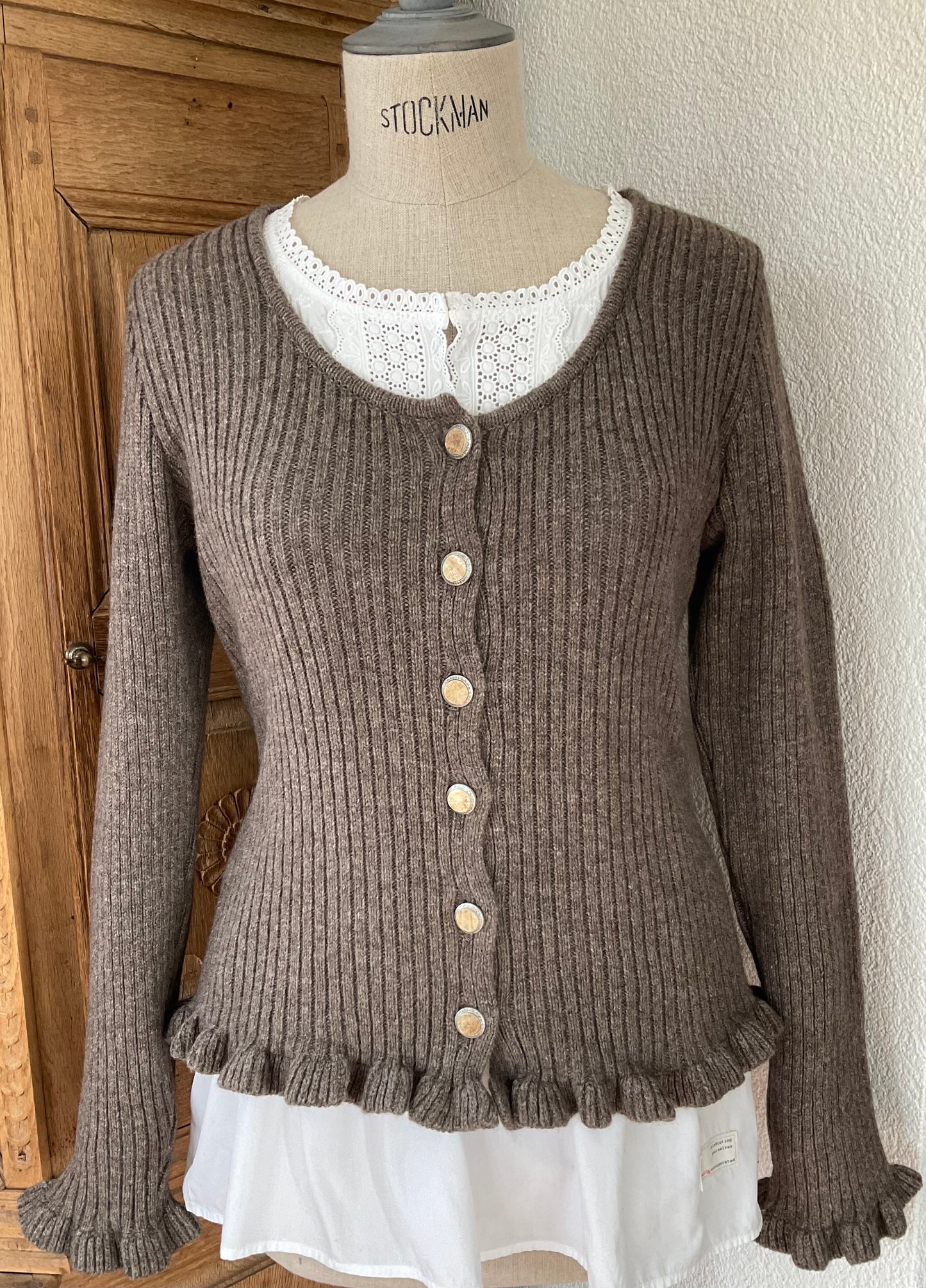 Strickjacke "Berghof" Yak Wolle & Merinowolle -Horn Knopf Variante-