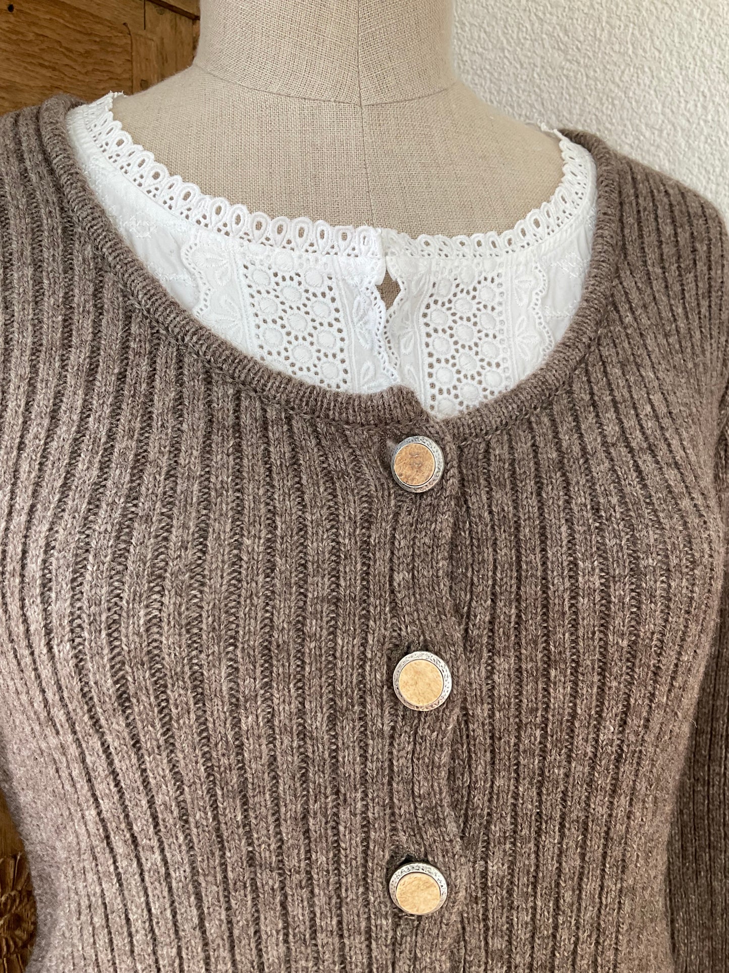 Strickjacke "Berghof" Yak Wolle & Merinowolle -Horn Knopf Variante-