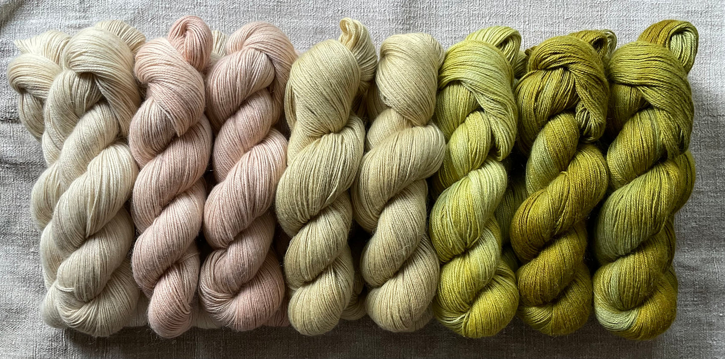 Naturfärbung handgefärbte Kid Mohair & Seide & Merino Wolle "Einfühlsam" Sockenwolle