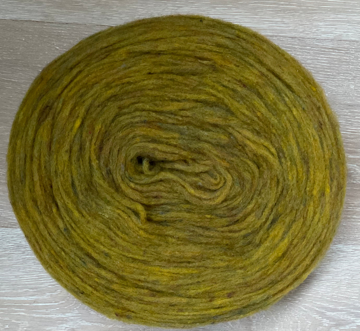 Preyarn unspun yarn Schafwolle Dundaga aus Lettland Landschaf 190-200g