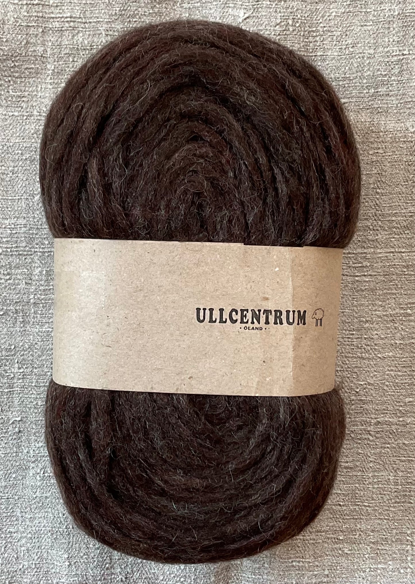 Ullcentrum Öland Preyarn unspun yarn schwedische Schafwolle " Espresso Tweed "